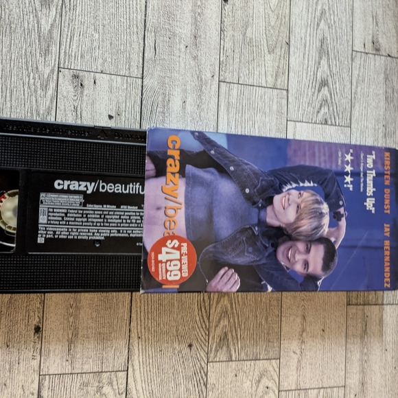 Crazy/Beautiful VHS Tape - Picture 5 of 5